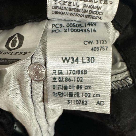 Levi’s - Picture 5 of 6